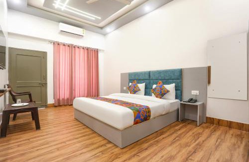 Allahabad Hotel | FabHotel Villa The Suites - Nr Prayagraj Junction