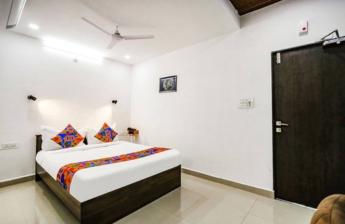 Medchal Hotel | FabHotel VK’s