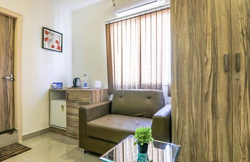 Pulikeshi Nagar Hotel | Fabhotel Vs Suites & Inn