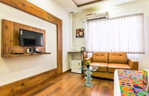 Pulikeshi Nagar Hotel | Fabhotel Vs Suites & Inn