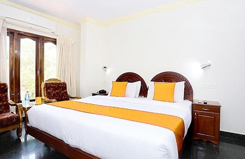 Kovalam Hotel | FabHotel Wateredge Beach Resort