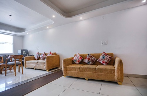 Noida Hotel | Fabhotel Well Stay