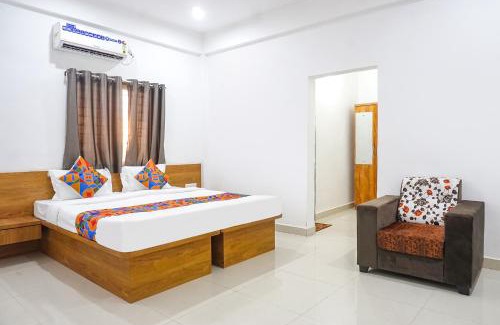 Kharadi Hotel | FabHotel White House Inn - EON IT Park