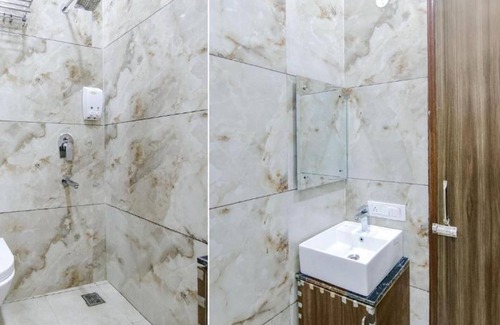 Ludhiana Hotel | Fabhotel Yellow Leaf