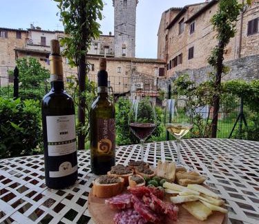 San Gimignano City Centre Apartment | Fabio Apartments San Gimignano