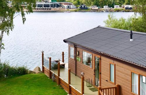 Dogdyke House | Fable Lodge Tattershall Lakes - luxury lakeside lodge with hot tub