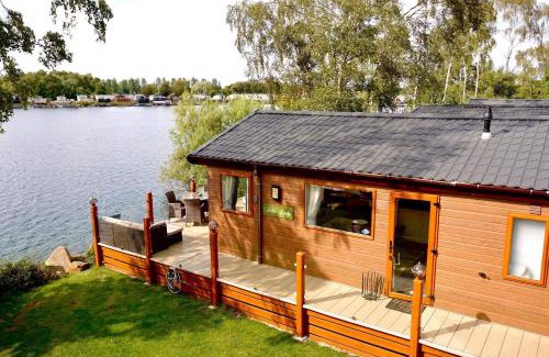 Dogdyke House | Fable Lodge Tattershall Lakes - luxury lakeside lodge with hot tub