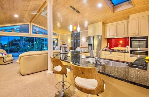 Paihia House | FABOULOUSE SEA VIEW 4 BED ROOM HOUSE