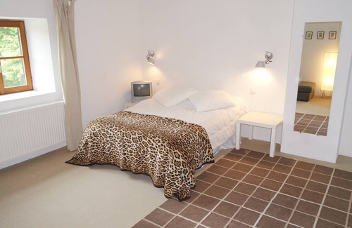 La Caillere-Saint-Hilaire Cottage | Fabulous Character Gite - Pool, Tennis Court, With Wi-fi & Wood-Burning Stove