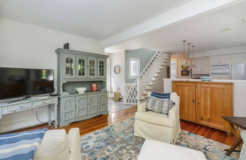 Barnstable House | FABULOUS 1760 COLONIAL WITH POOL*WALK TO BARNSTABLE VILLAGE*AVAILABILITY*