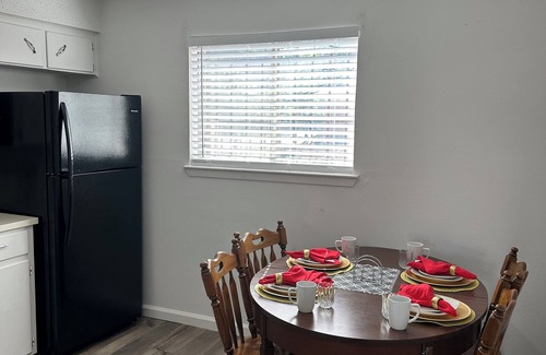 Killeen Apartment | Fabulous 2-bedroom and 1-bathroom apartment with AC in charming Killeen