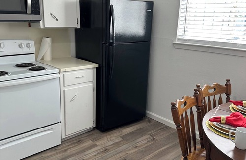 Killeen Apartment | Fabulous 2-bedroom and 1-bathroom apartment with AC in charming Killeen