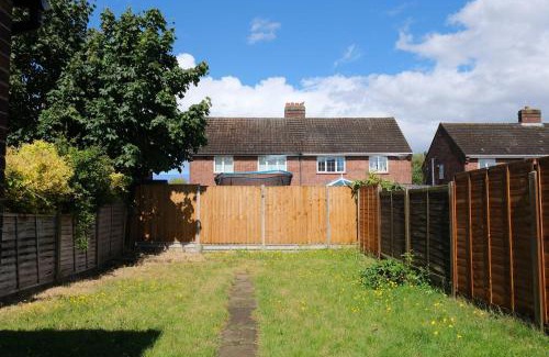 Bedford House | Fabulous 3 Bedroom Home with Parking in Bedford