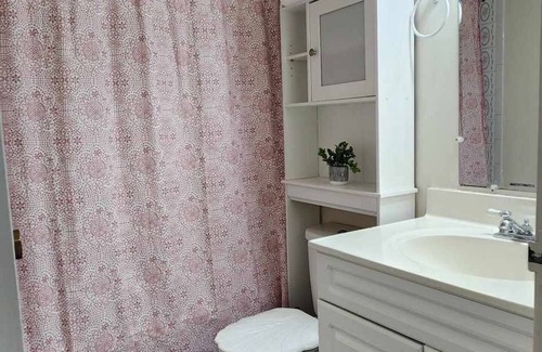 Scarborough House | Fabulous 3-bedroom townhome in Toronto