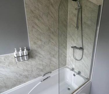 Stafford Apartment | Fabulous 3bed off street parking