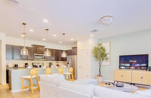 Four Corners House | Fabulous 5BD/4.5BH FREE Resort 7mi/Disney