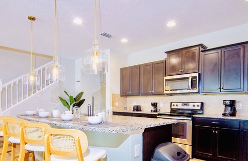 Four Corners House | Fabulous 5BD/4.5BH FREE Resort 7mi/Disney