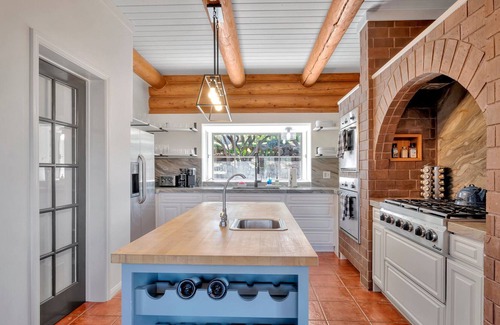 Alpine House | Fabulous Alpine Family Cabin w/Pool, Spa, Mountain & Valley Views!