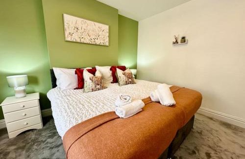 Bournemouth House | Fabulous and Relaxing Holiday Sand Beach and Sun