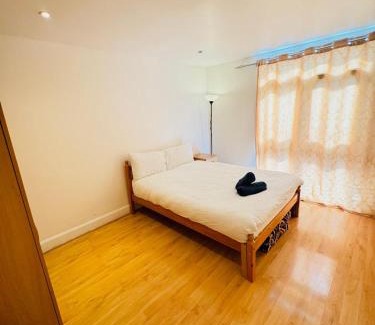 Brondesbury Apartment | Fabulous Apartment Near Edgware Station