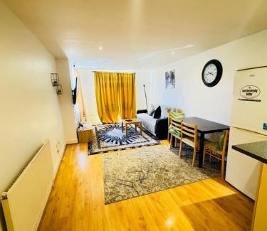 Brondesbury Apartment | Fabulous Apartment Near Edgware Station