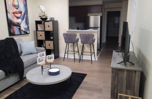 Mount Auburn Apartment | Fabulous Cincy Apt.#3