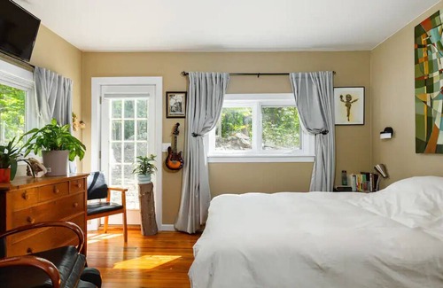 Red Hook Villa | Fabulous Designer Spa Retreat