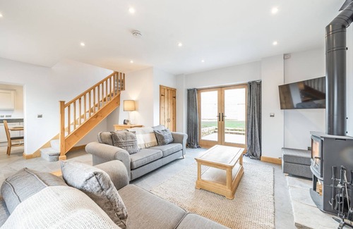 Whitney-on-Wye Cottage | Fabulous, detached barn sleeping eight, with four bedrooms and four bathrooms.
