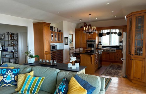 Laguna Beach Cottage | Fabulous fall available - Charming Beach View Cottage