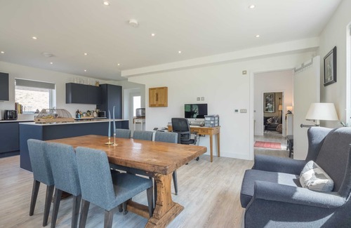 Cambridge House | Fabulous Family 4Bed Home