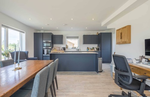 Cambridge House | Fabulous Family 4Bed Home