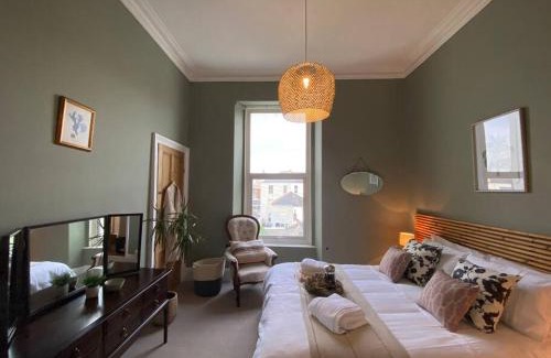Plymouth Apartment | Fabulous flat in Durnford Street