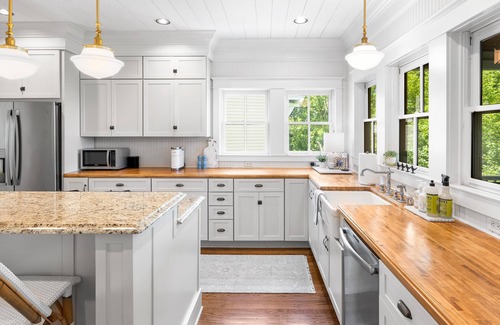 Markesan House | Fabulous Home with direct lake access