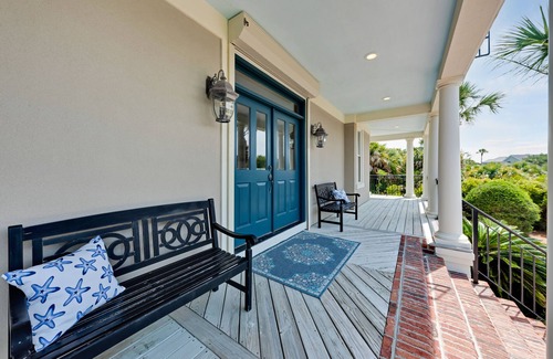 Seabrook Island House | Fabulous Infinity Pool! Golf & Ocean Views! Beautiful home - walk to beach! Amenity Cards!