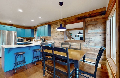 McCall Cabin | Fabulous McCall townhome with amazing golf course views & luxurious amenities