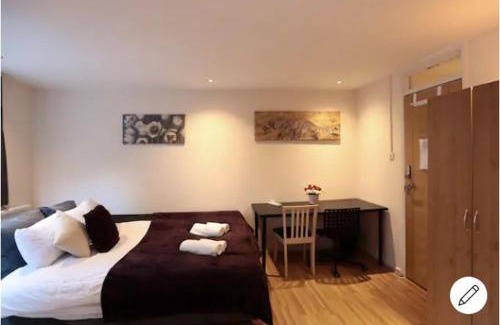 Euston House | Fabulous Private Bedrooms near Euston Station, Central London