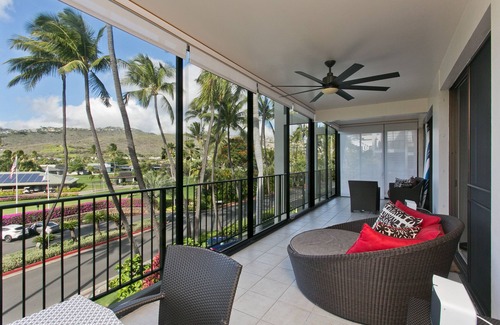 Waialae Iki Condo | Fabulous, Renovated Large 3BR Condo on Kahala Beach