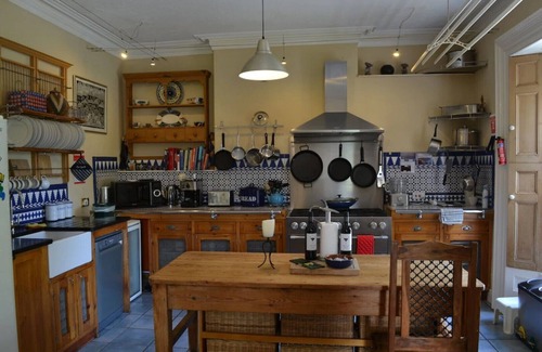 Parsonby House | Fabulous, spacious, sunny period home - Holly Lodge sleeps 10