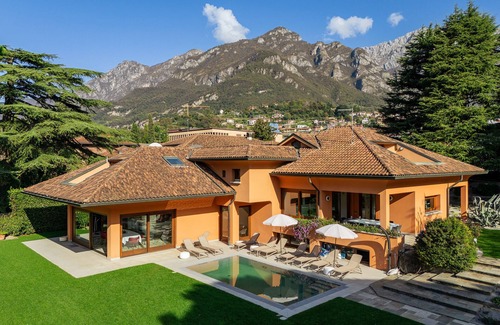 Mandello del Lario Villa | Fabulous villa with lovely garden, heated pool and lake views! - Villa Amanda