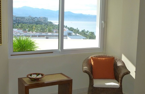 Nuevo Vallarta Condo | FABULOUS VILLA MAGNA 4 BEDROOM CONDO - ENJOY HOTEL AMENITITIES