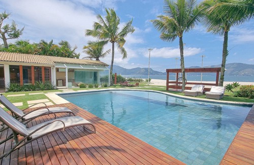 Mangaratiba Villa | Fabulous villa oceanfront in Mangaratiba - Man002