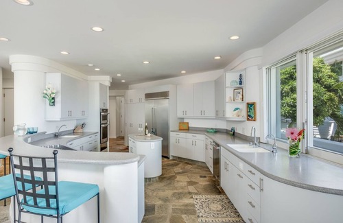 Kailua-Kona House | Fabulous Waterfront Modern Home on the Keiki Beach, Walking Distance to Town