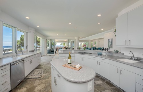 Kailua-Kona House | Fabulous Waterfront Modern Home on the Keiki Beach, Walking Distance to Town