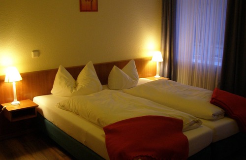 Niederkleveez Hotel | Faehrhaus Niederkleveez
