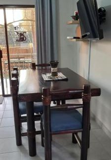 Olympus AH Apartment | Faerie Glen, No Loadshedding, Short or Long Stays, Fast Wi-Fi