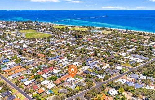 Busselton House | Fairbairn Family Beach Bungalow
