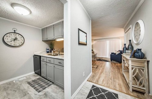 Fairfield Bay House | Fairfield Bay Gem w/pool access and 4 Mi to Lake.