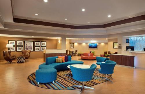 Anaheim Resort Hotel | Fairfield by Marriott Anaheim Resort