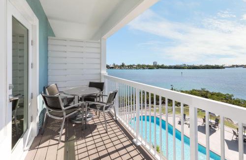 Marathon Resort | Fairfield by Marriott Inn & Suites Marathon Florida Keys