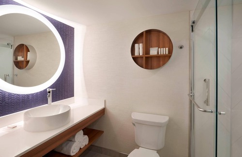 Ville-Marie Hotel | Fairfield by Marriott Montreal Downtown